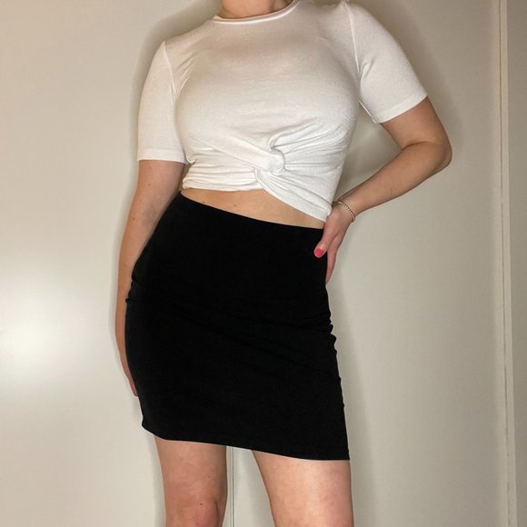 🎉 2 Time🌹HP🌹TNA Mini Stretch Skirt - Picture 3 of 5